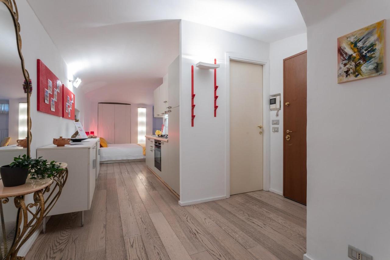 Red Studio Near Porta Nuova By Wonderful Italy Turin Exterior foto